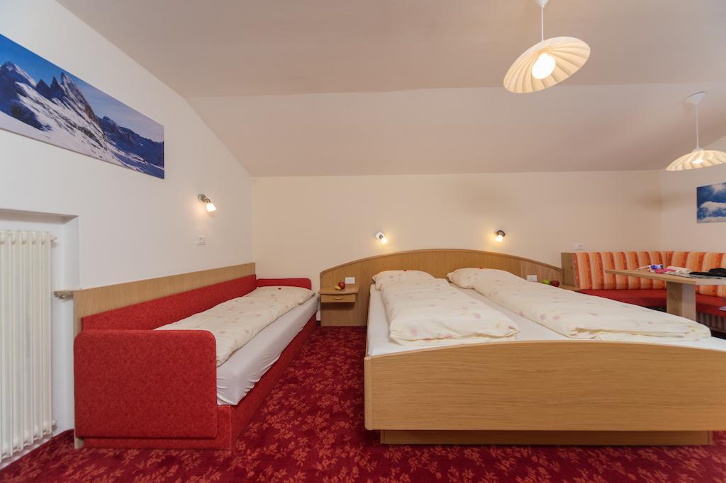 Kedul Lodge Santa Cristina Val Gardena Room photo