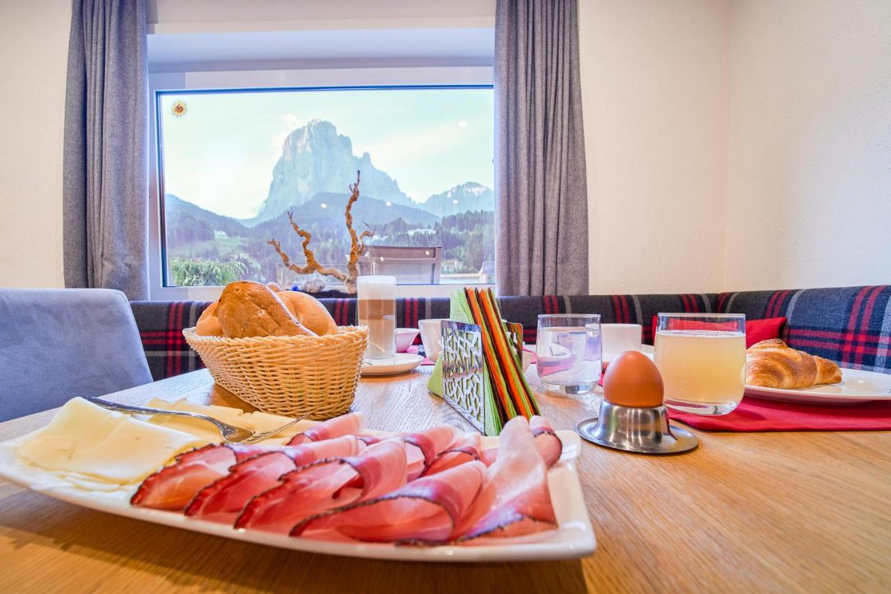 Kedul Lodge Santa Cristina Val Gardena Exterior photo